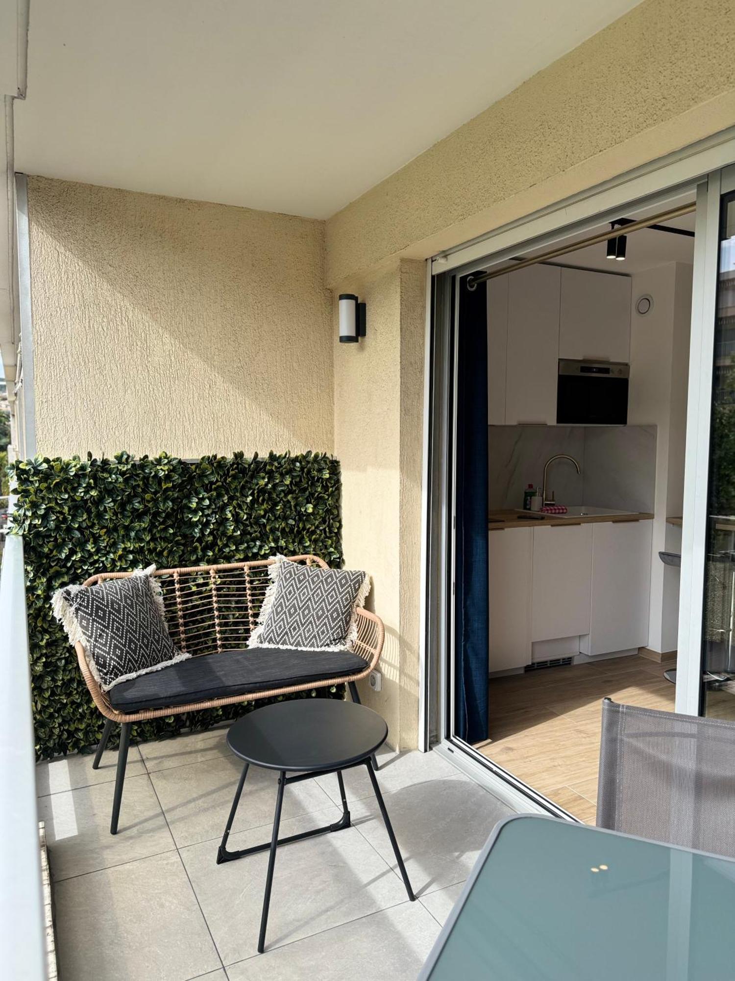 Cosy Appartement, Centre-Ville Cannes, Terrasse, Clim Kültér fotó
